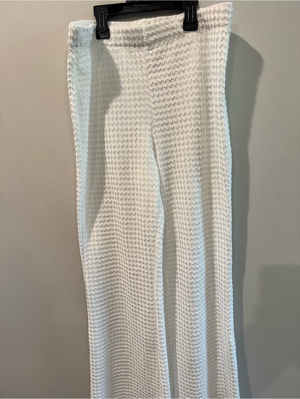 Textured White Wide-Leg Knit Pants